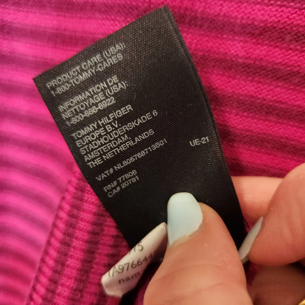 Tommy Hilfiger Pink and Purple Striped V-Neck Sweater, Size L‎